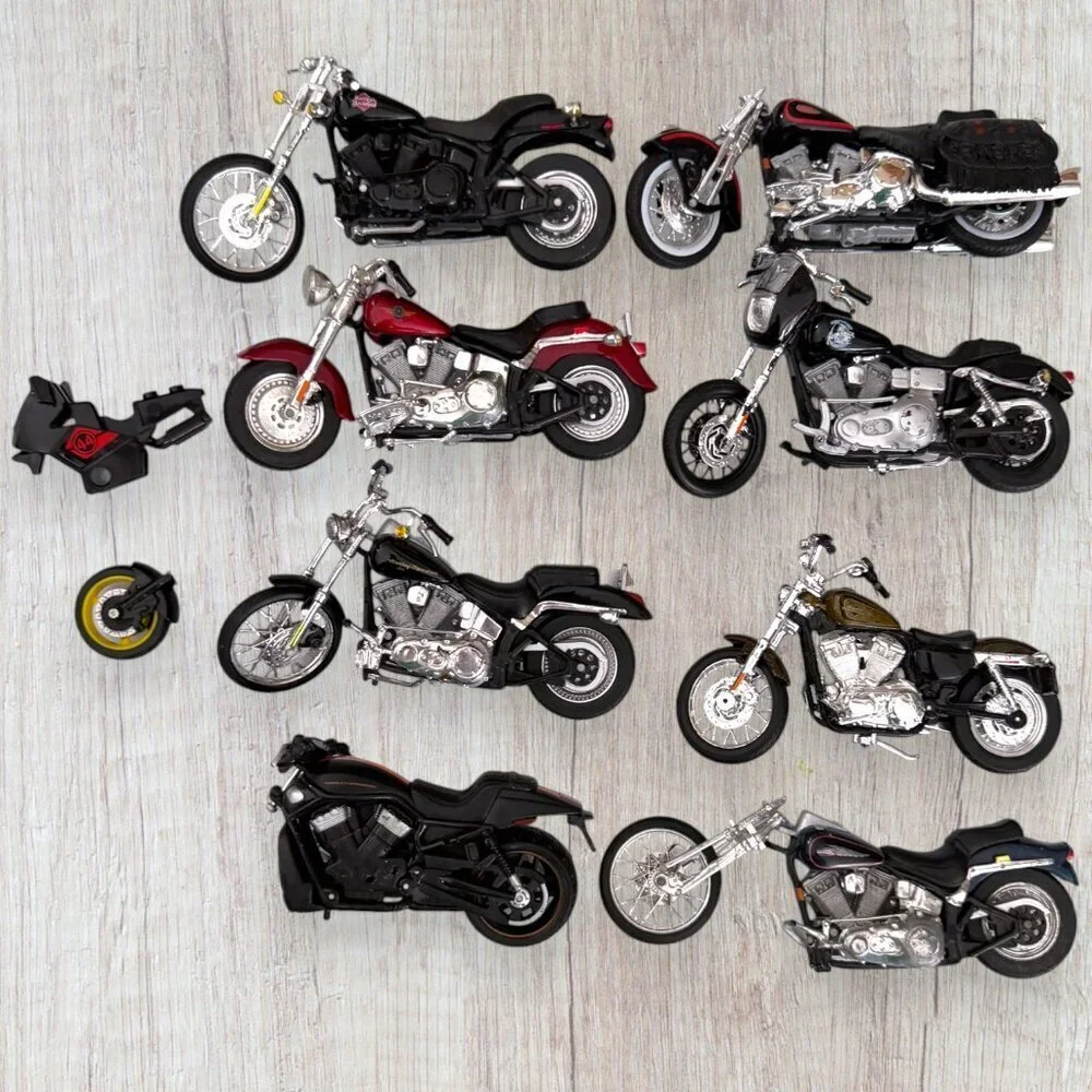Lot of 10 Maisto Harley Davidson Die Cast Motorcycles V-Rod Dyna Softail Chopper